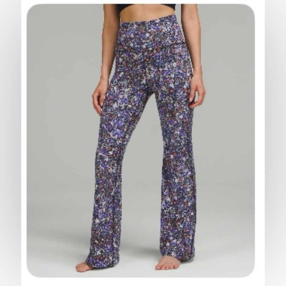 Lululemon Groove Pant Flare Super High-Rise